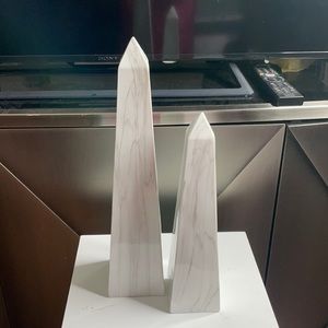 Marble gray and white decorative accent‎ towers